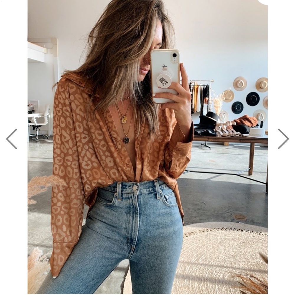 13th tribe gold rush gold cheetah satin shirt size M